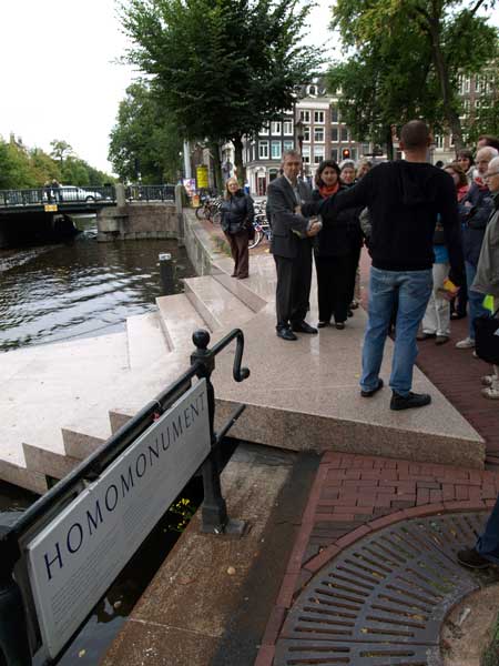 2010:homomonument.jpg