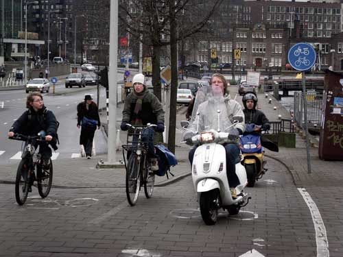 2010:snorscooteroverlast-02.jpg