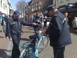 2010:wegslepenfiets.jpg