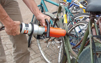 2011:fiets-wegknippen.jpg