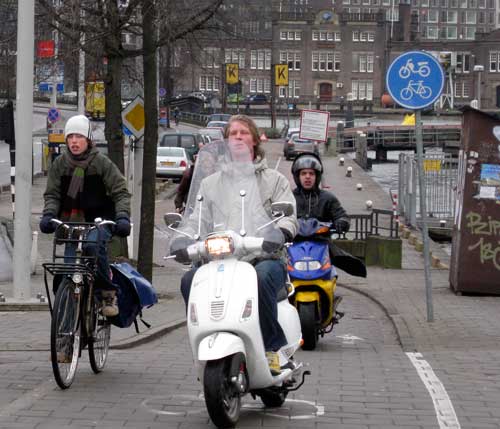2011:scooters-05.jpg