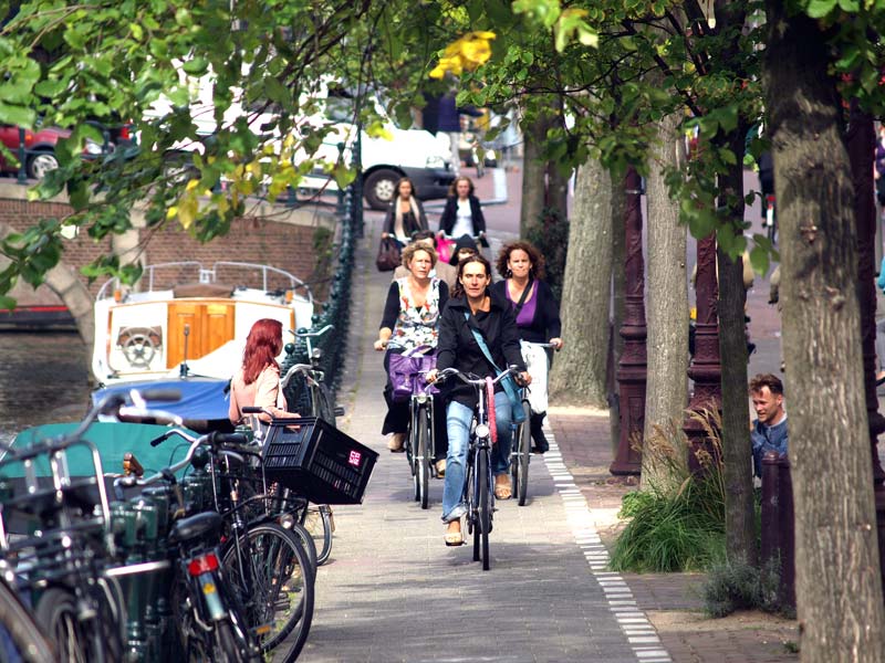 2012:fietsers_spiegelgracht.jpg