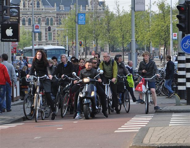 2013:fietsers_phkade_small_.jpg